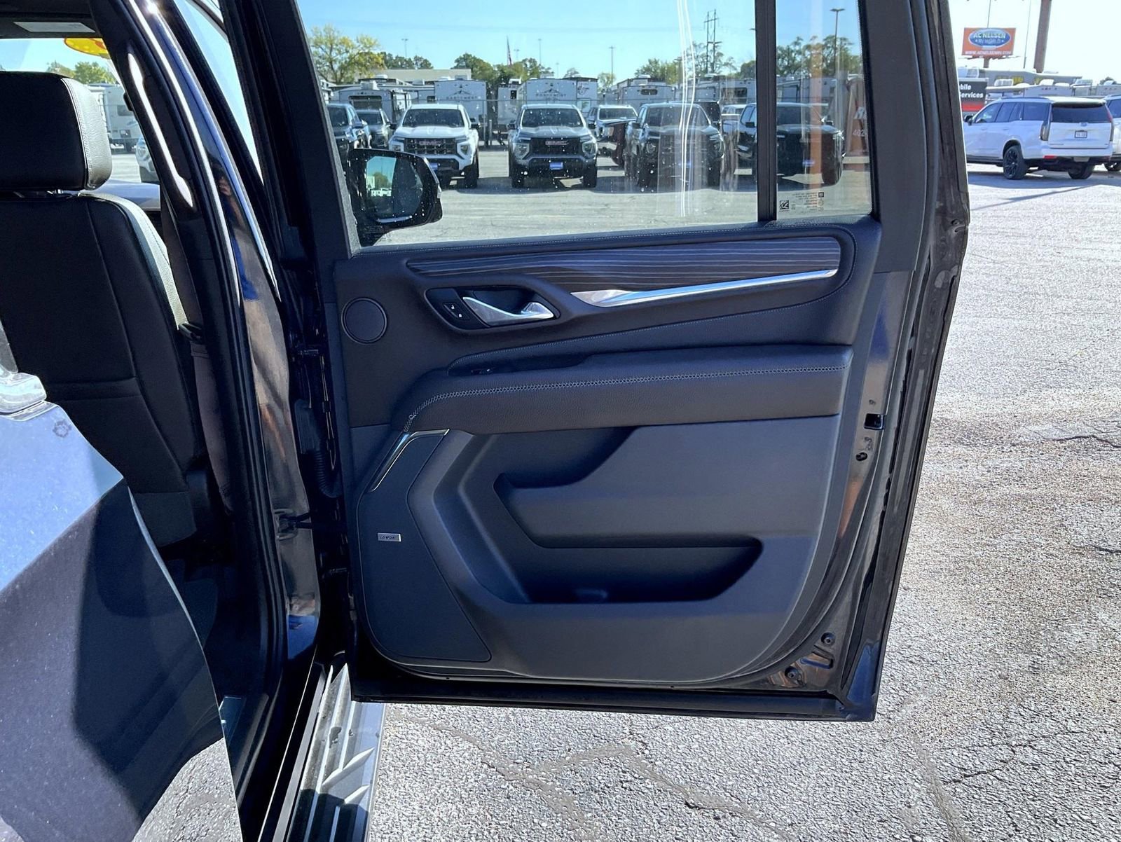 Certified 2023 GMC Yukon XL Denali image 17