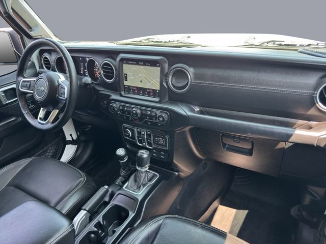 Used 2018 Jeep Wrangler Unlimited Sahara w/ Dual Top Group AWD/4WD image 23