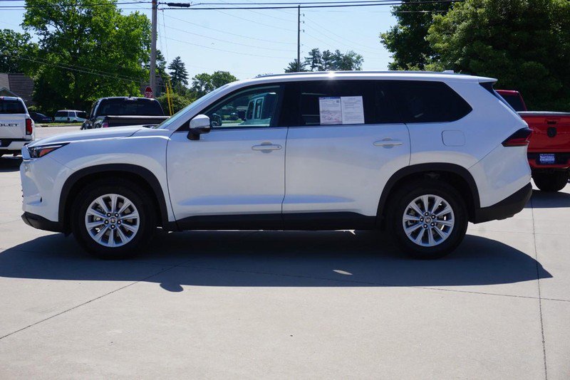 Used 2025 Toyota Grand Highlander FWD image 6