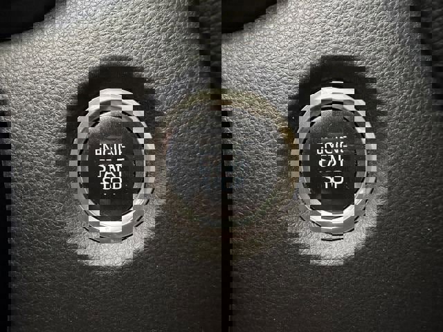 Used 2025 Toyota Corolla SE image 20