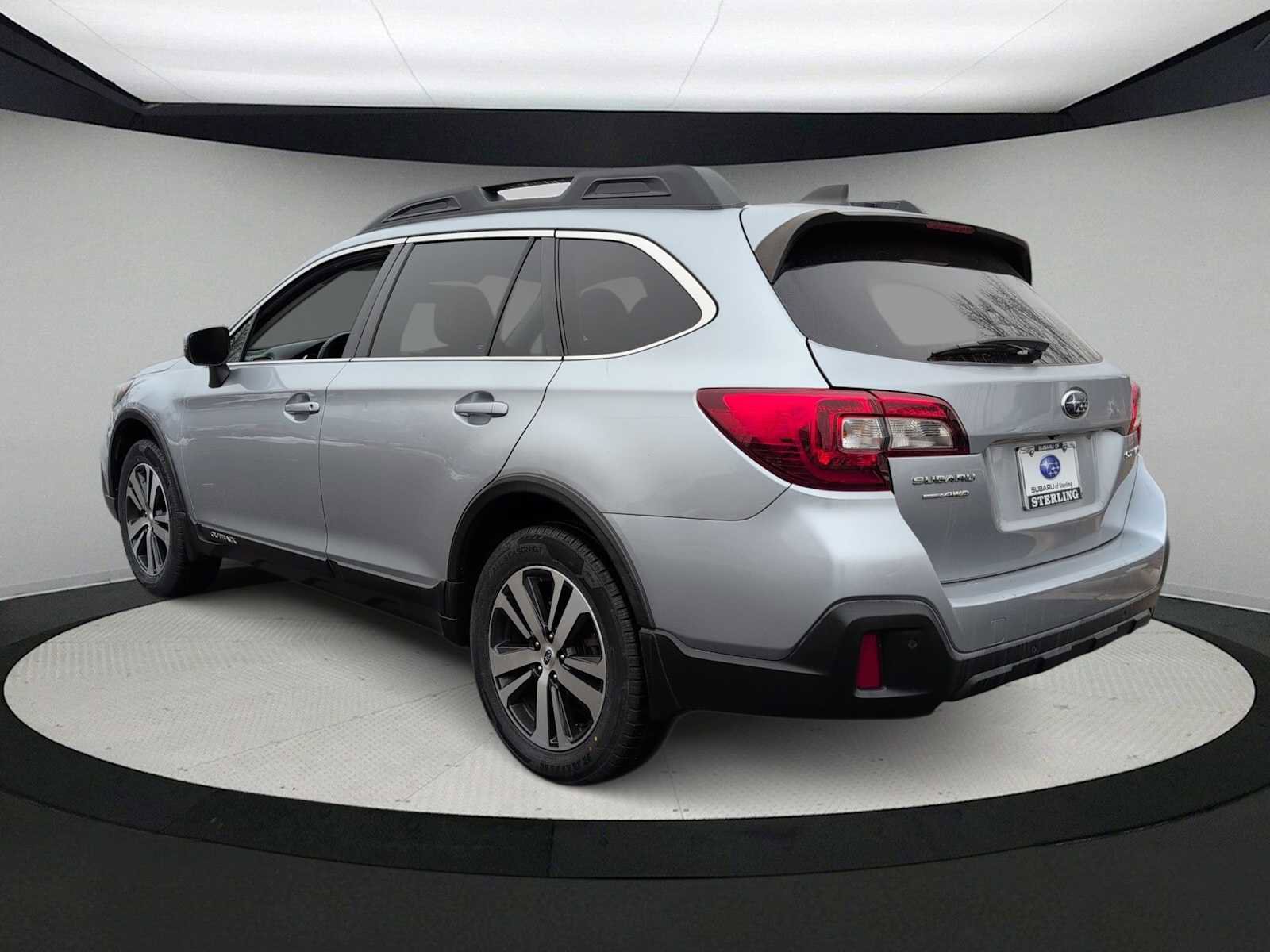 Used 2018 Subaru Outback 2.5i Limited image 6