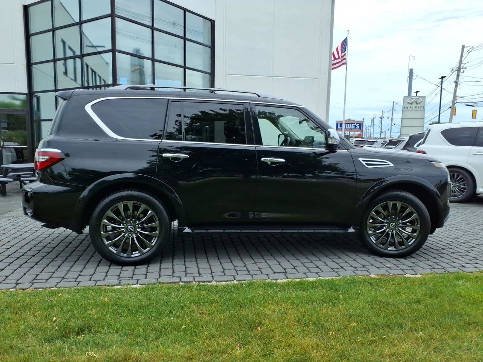 Used 2023 Nissan Armada Platinum w/ Captain's Chairs Package AWD/4WD image 4