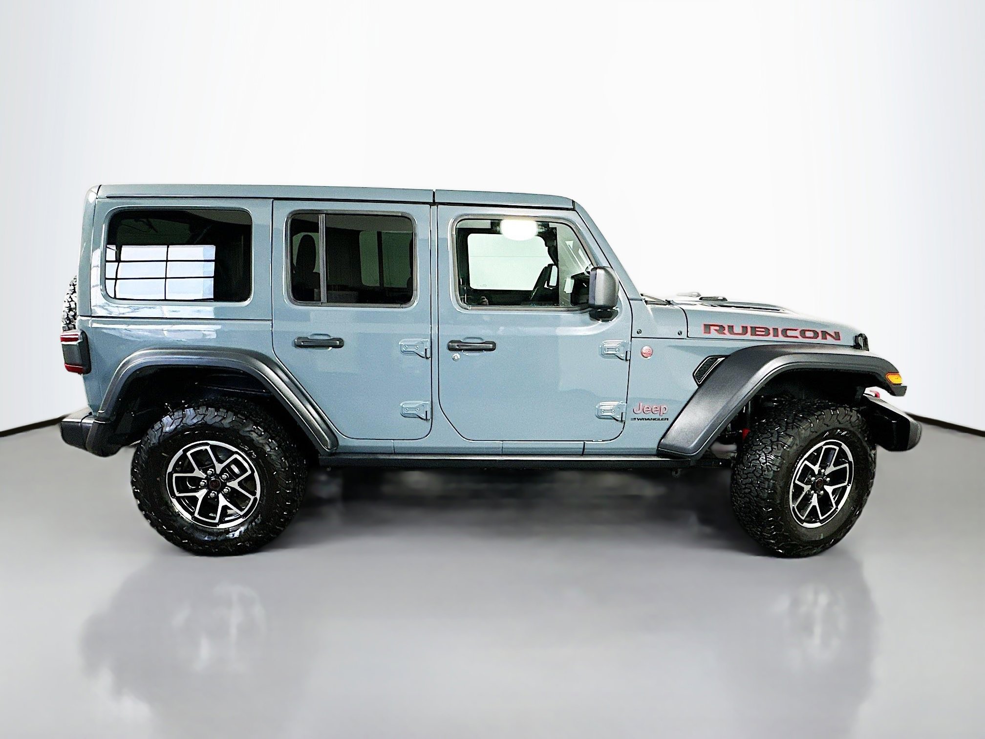 Used 2025 Jeep Wrangler Unlimited Rubicon w/ Convenience Group image 8