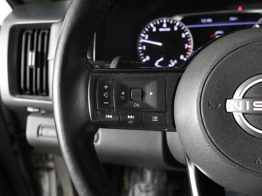 Used 2023 Nissan Pathfinder SL AWD/4WD image 42