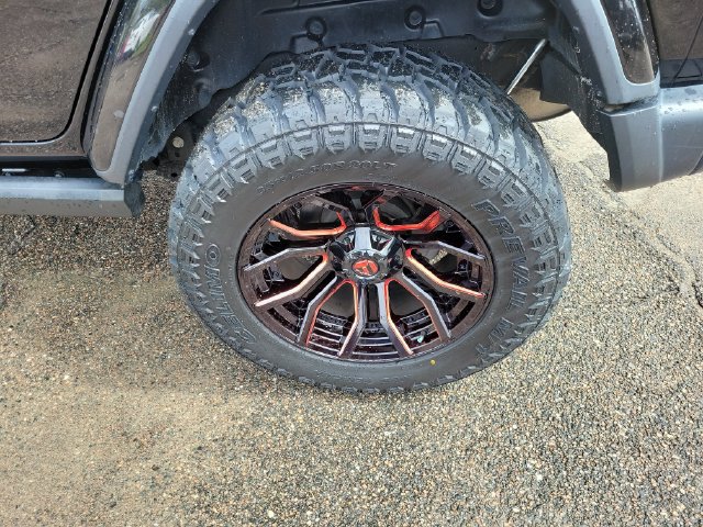 Used 2019 Jeep Wrangler Unlimited Sahara w/ Uconnect 4C Nav & Sound Group AWD/4WD image 7