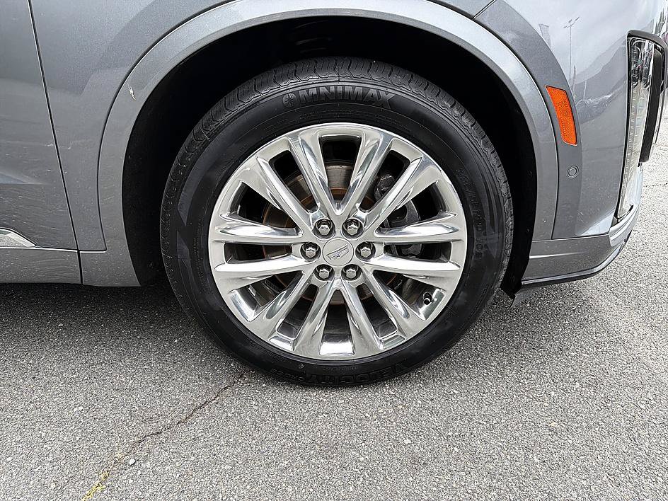 Used 2020 Cadillac XT6 Premium Luxury w/ Platinum Package FWD image 11