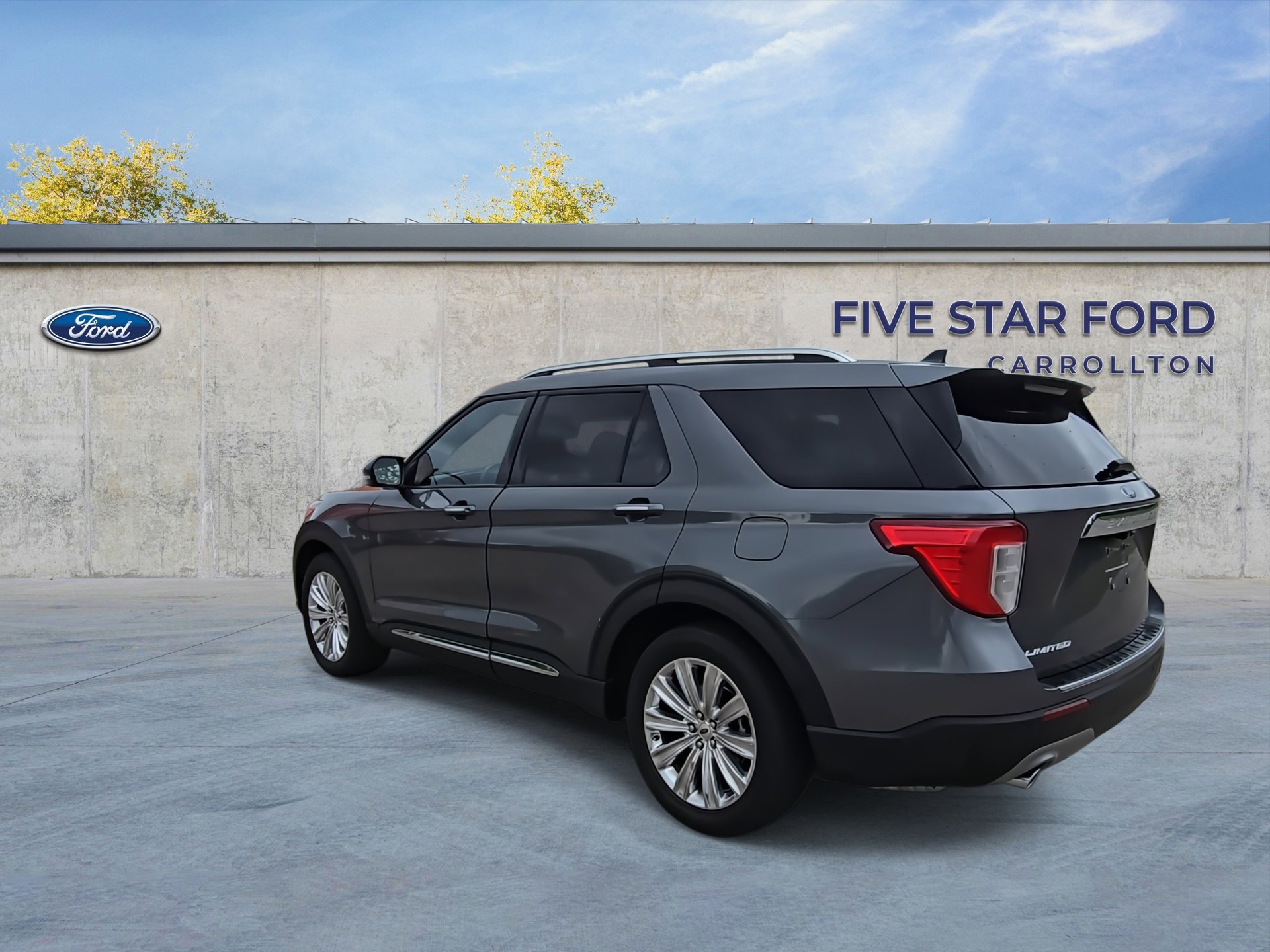Used 2023 Ford Explorer Limited w/ Limited Technology Package image 6