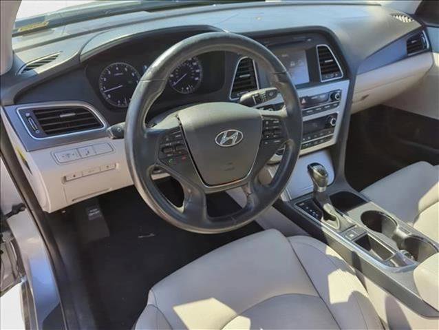 Used 2016 Hyundai Sonata Sport w/ Option Group 02 image 15