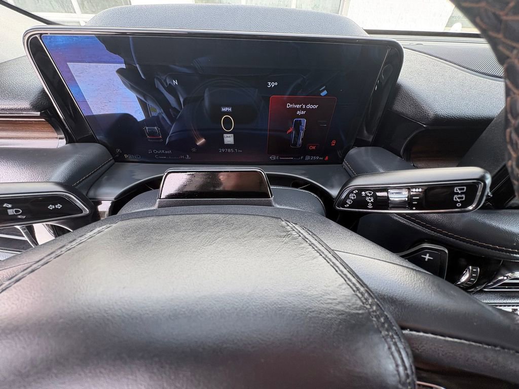 Certified 2025 Lincoln Aviator Reserve w/ Equipment Group 201A image 15