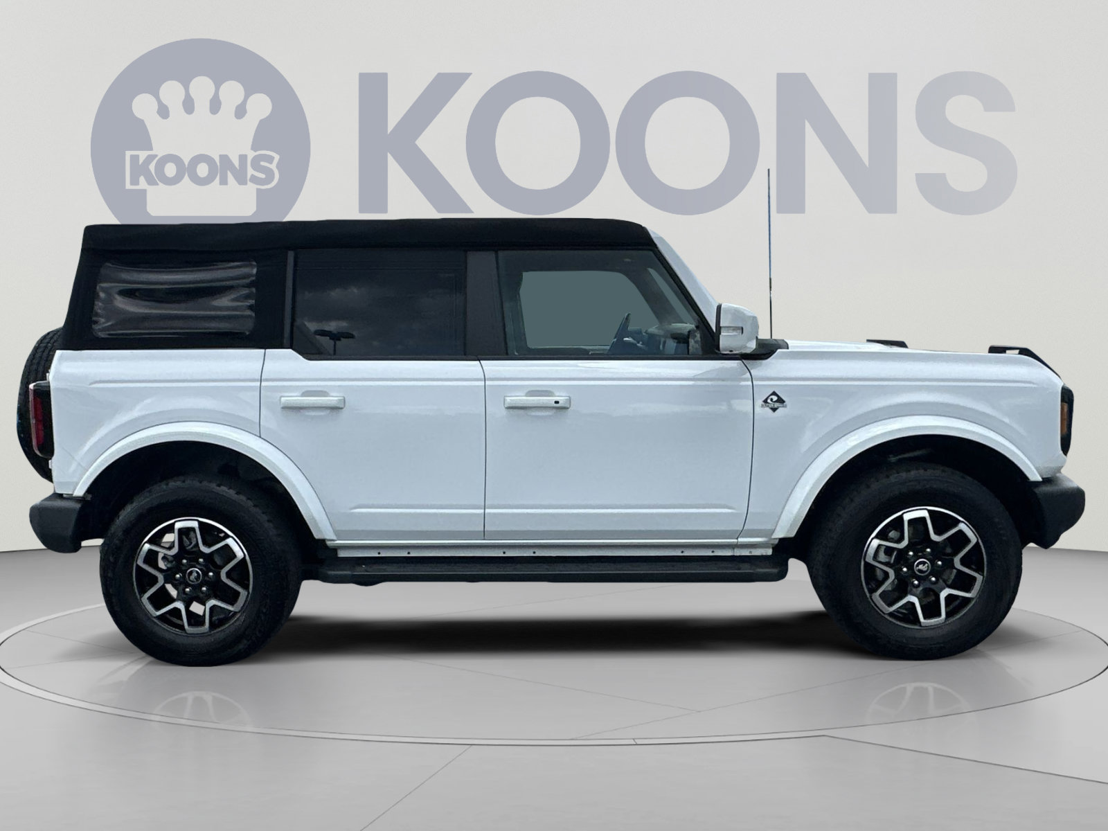Used 2024 Ford Bronco Outer Banks AWD/4WD image 12