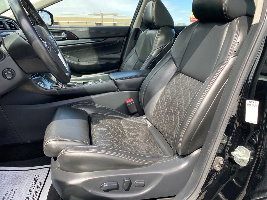 Used 2020 Nissan Maxima Platinum w/ Sport Mat Group FWD image 11