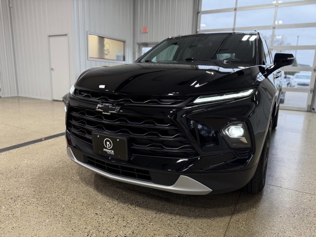 Used 2024 Chevrolet Blazer LT w/ Midnight/Sport Edition image 38