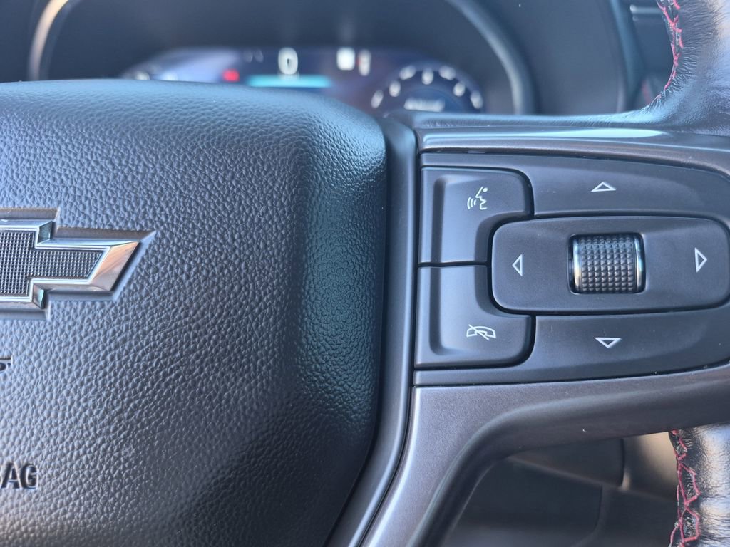 Used 2022 Chevrolet Suburban RST w/ Sport Performance Package image 21