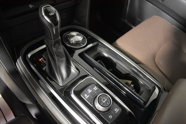 Used 2023 INFINITI QX80 Premium Select w/ All-Season Package image 27