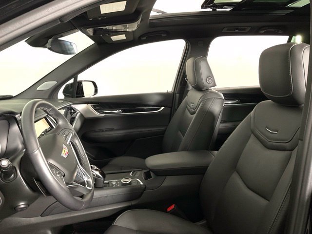 Used 2025 Cadillac XT6 Premium Luxury w/ LPO, Floor Liner Package AWD/4WD image 26