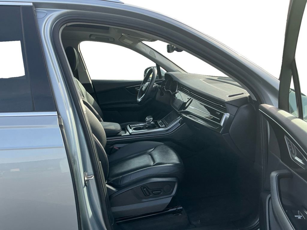 Used 2023 Audi Q7 3.0T Premium Plus AWD/4WD image 22