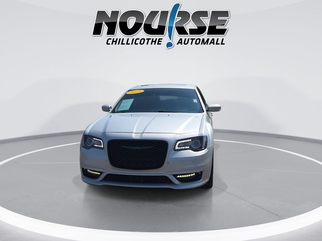 Used 2023 Chrysler 300 Touring L w/ Popular Equipment Group AWD/4WD image 3