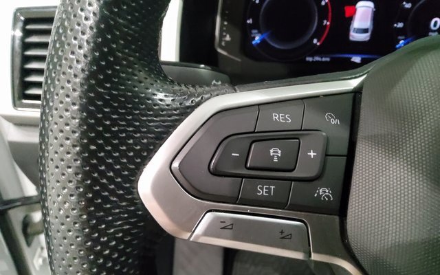 Used 2022 Volkswagen Atlas SEL R-Line image 30