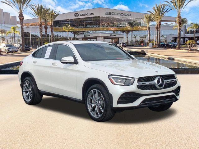 Used 2023 Mercedes-Benz GLC 300 4MATIC Coupe image 3
