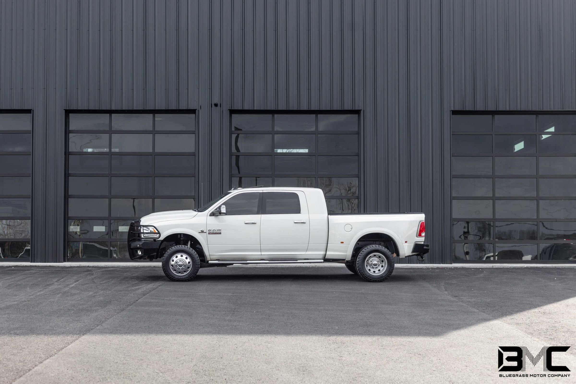 Used 2018 RAM 3500 Laramie image 1