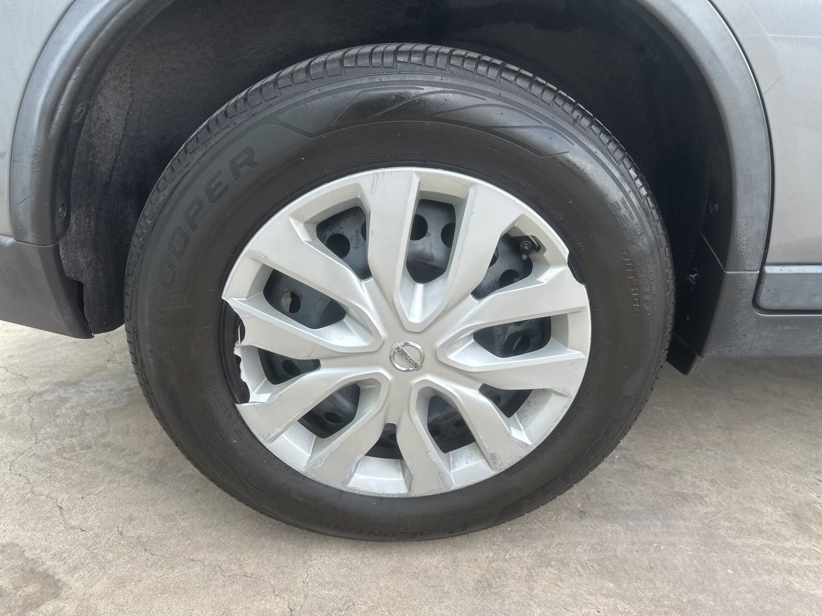 Used 2016 Nissan Rogue S image 24