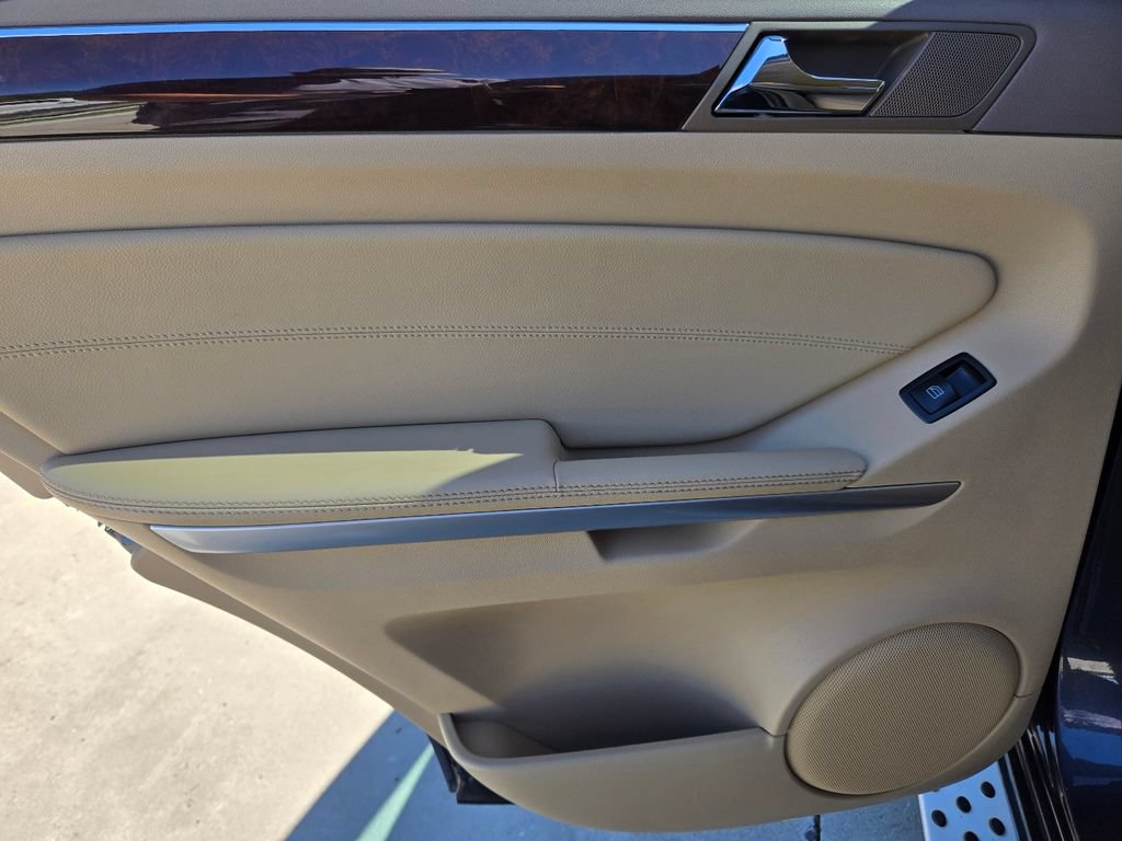 Used 2010 Mercedes-Benz ML 350 BlueTEC 4MATIC image 32