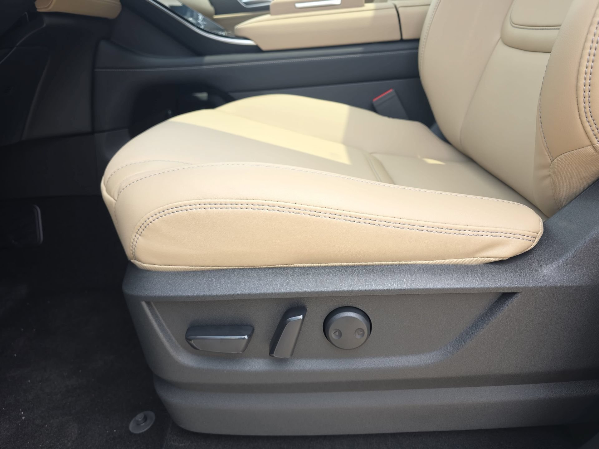 New 2026 INFINITI QX80 Pure w/ Cargo Package RWD image 28