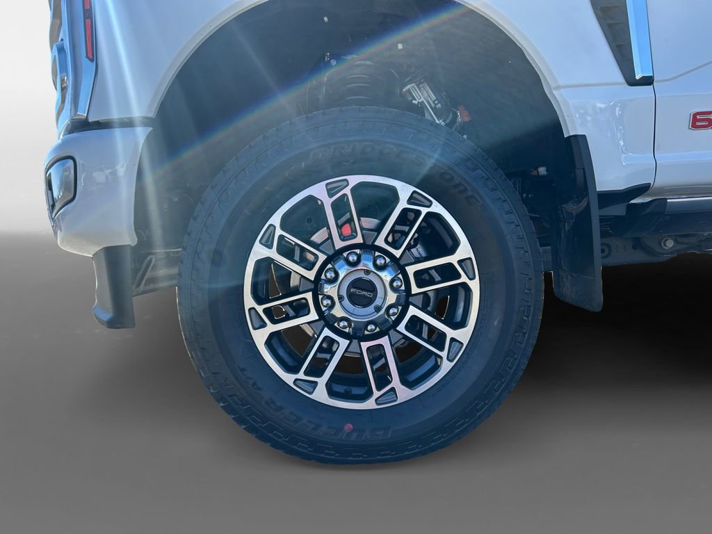 Used 2026 Ford F250 Platinum w/ Platinum Plus Package image 16