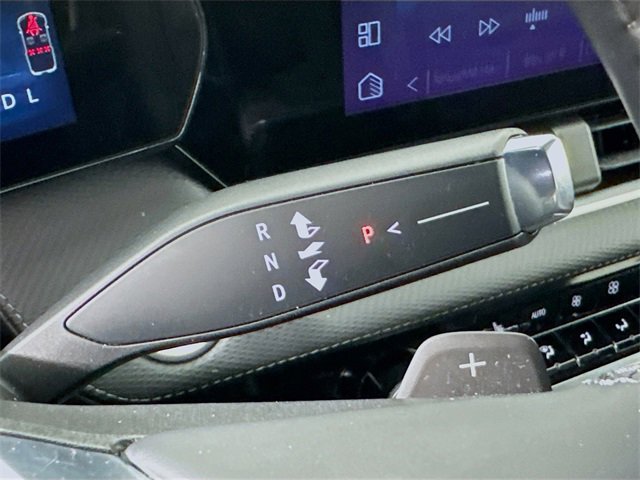 Used 2025 Chevrolet Equinox LT w/ Convenience Package II image 18