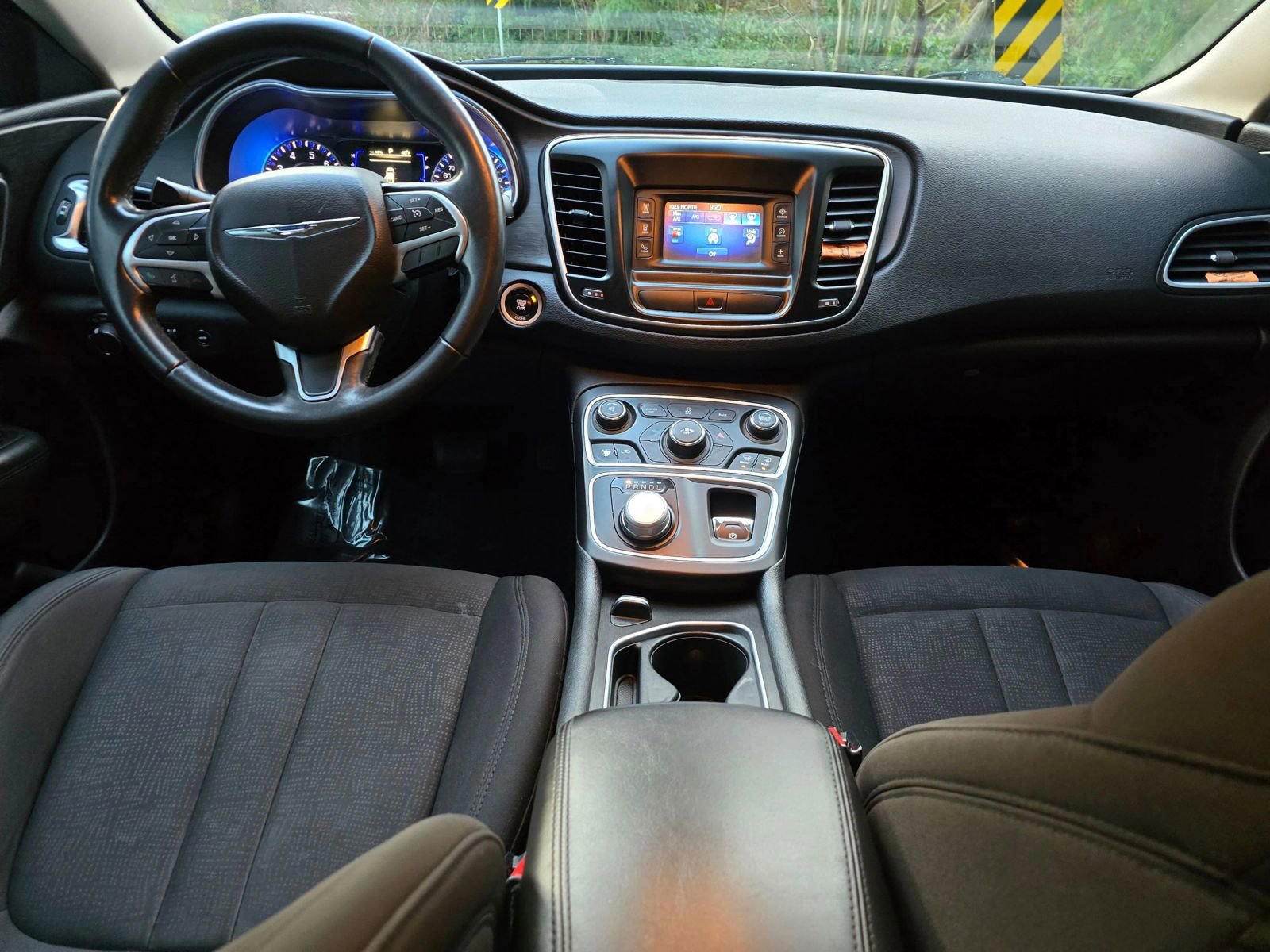 Used 2016 Chrysler 200 Limited w/ Convenience Group image 16