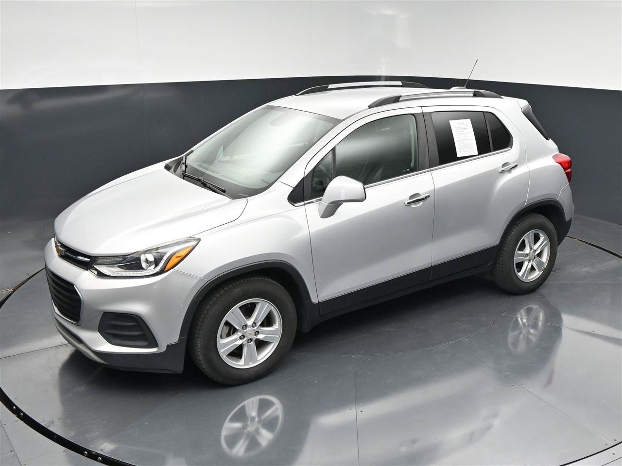 Used 2018 Chevrolet Trax LT w/ LT Convenience Package FWD image 19