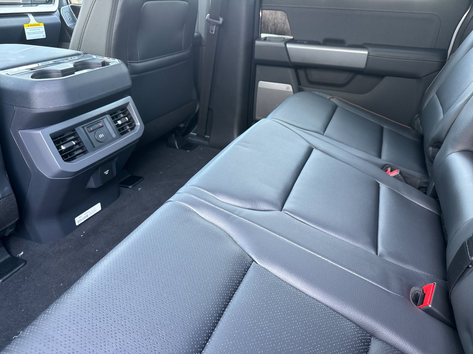 New 2027 Ford F250 Lariat w/ Black Appearance Package AWD/4WD image 13