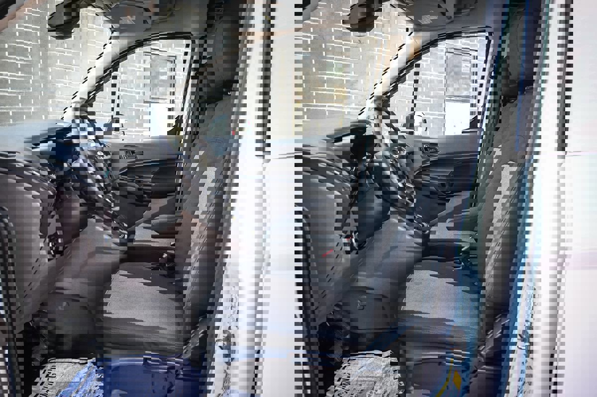 Used 2020 Ford Transit Connect XL image 8