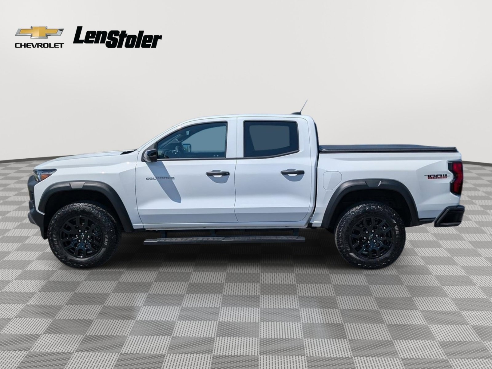 Used 2024 Chevrolet Colorado Trail Boss w/ Technology Package image 2