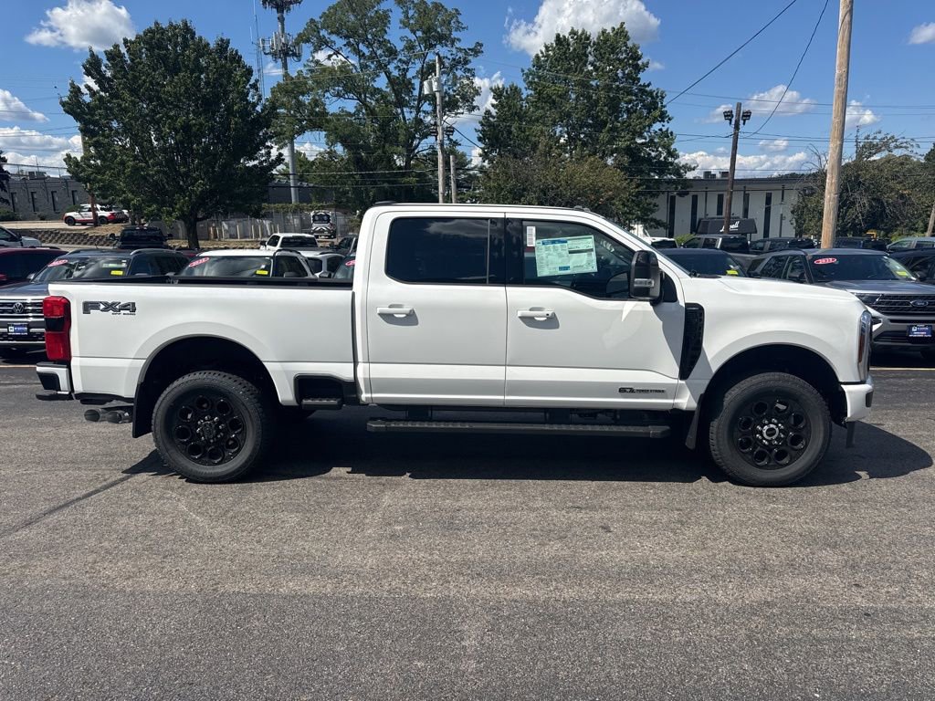 New 2026 Ford F350 Lariat w/ Black Appearance Package image 4