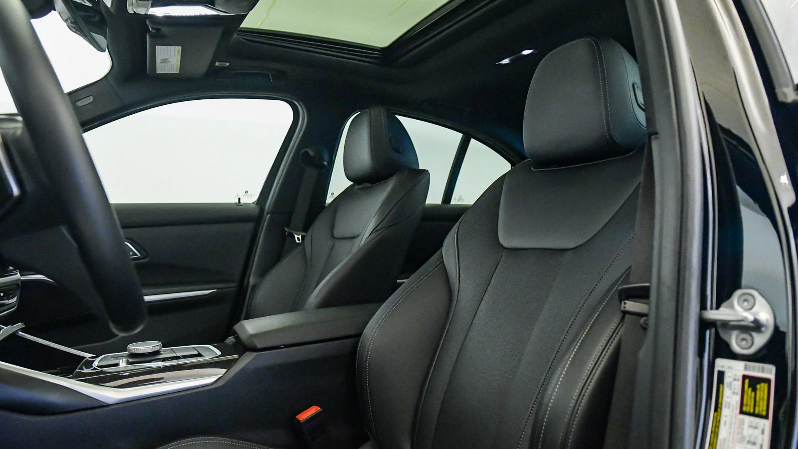 Certified 2023 BMW 330i Sedan w/ Driving Assistance Package image 18