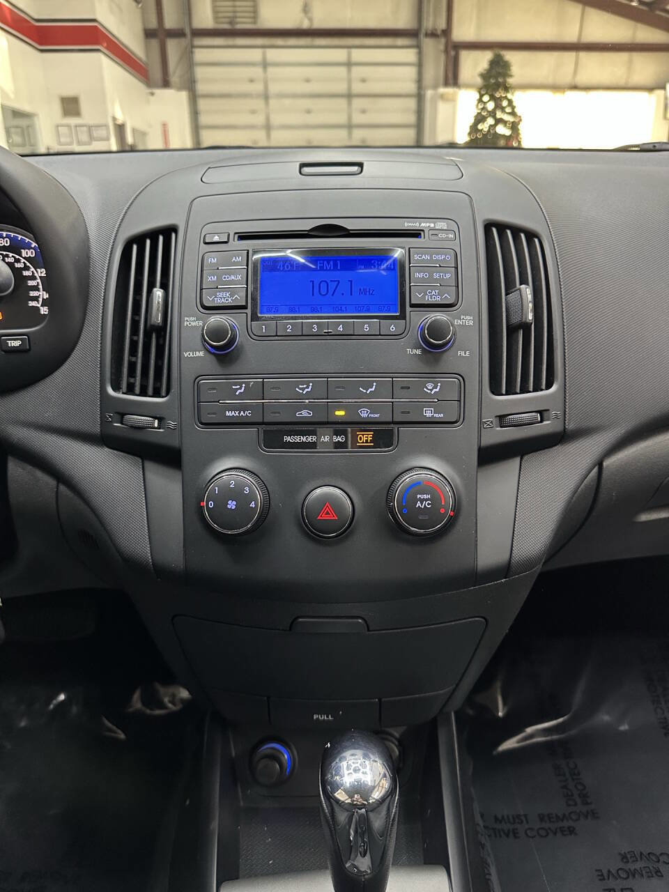 Used 2009 Hyundai Elantra image 28