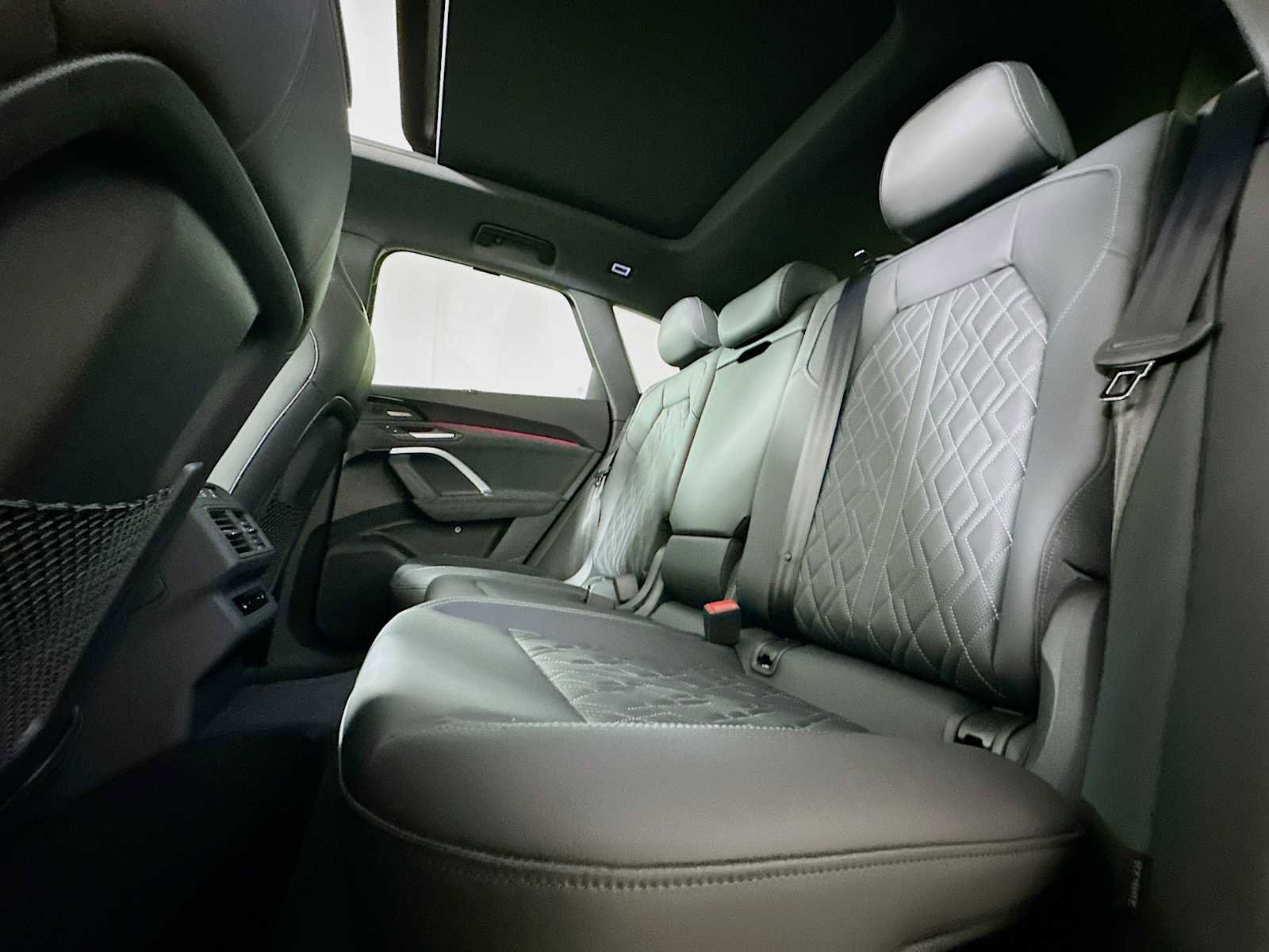 New 2025 Audi SQ5 Prestige image 22