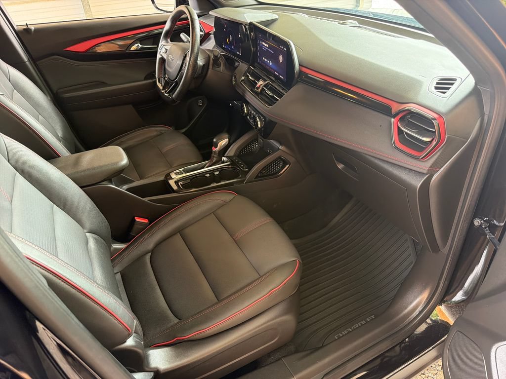 Used 2025 Chevrolet TrailBlazer RS w/ Convenience Package FWD image 26
