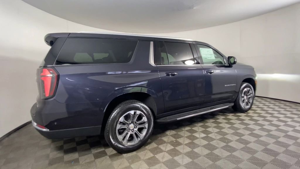 New 2026 Chevrolet Suburban LT w/ Comfort Package image 10