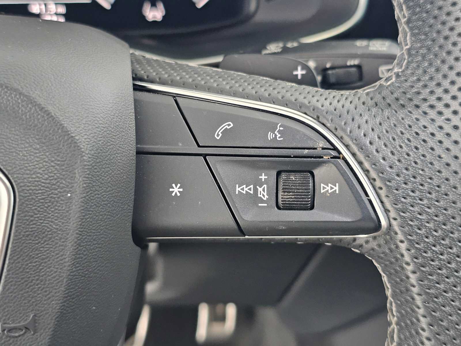 Used 2023 Audi SQ8 Premium Plus AWD/4WD image 28