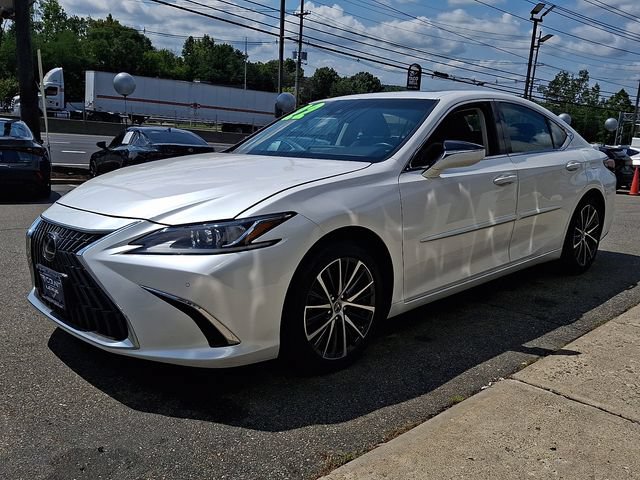 Certified 2022 Lexus ES 350 w/ Premium Package FWD image 3