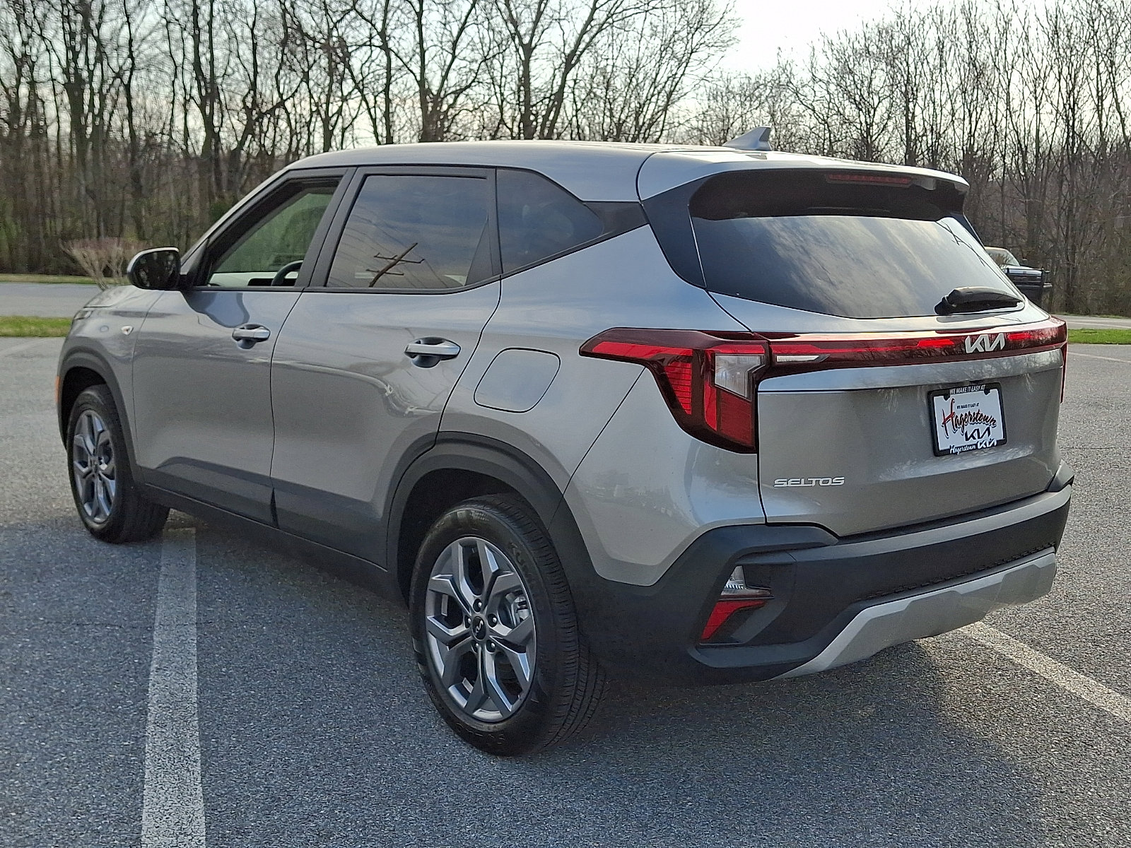 Used 2025 Kia Seltos LX image 4