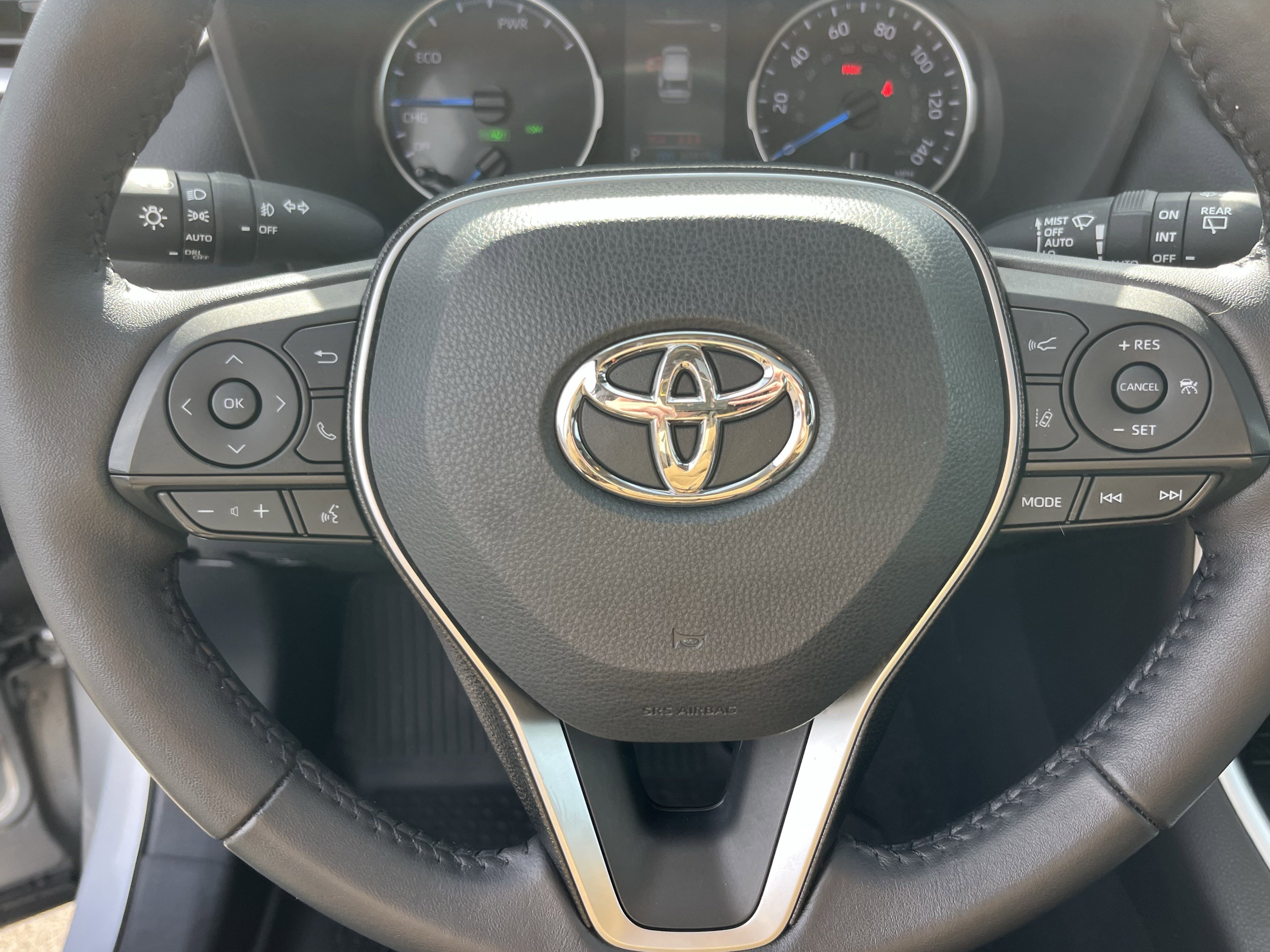 Used 2021 Toyota RAV4 XLE w/ Convenience Package image 27