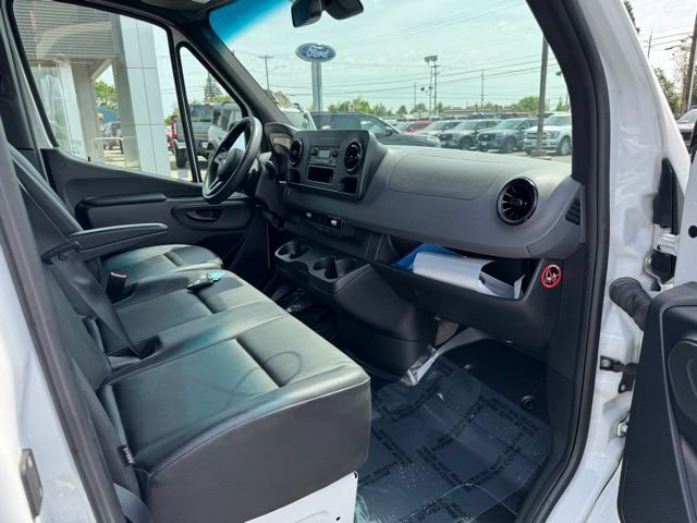 Used 2021 Mercedes-Benz Sprinter 2500 image 20