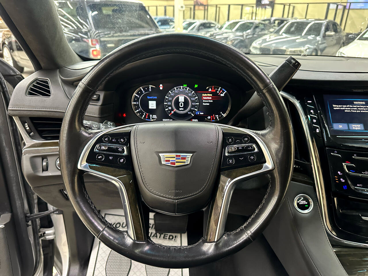 Used 2017 Cadillac Escalade Platinum image 25