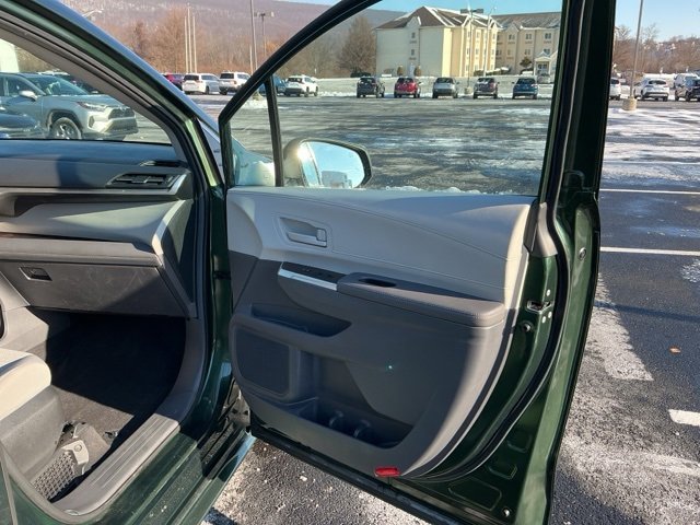 Used 2024 Toyota Sienna LE image 20