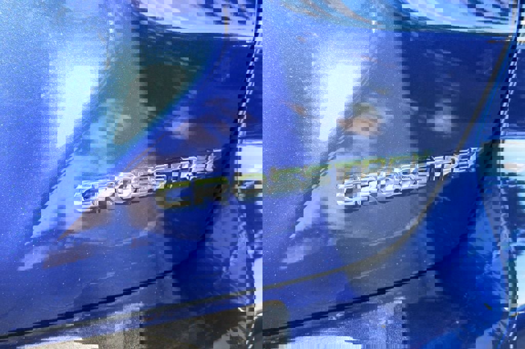 Used 2025 Subaru Crosstrek 2.0i Premium image 10