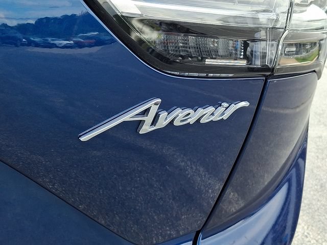 Used 2023 Buick Envision Avenir AWD/4WD image 32