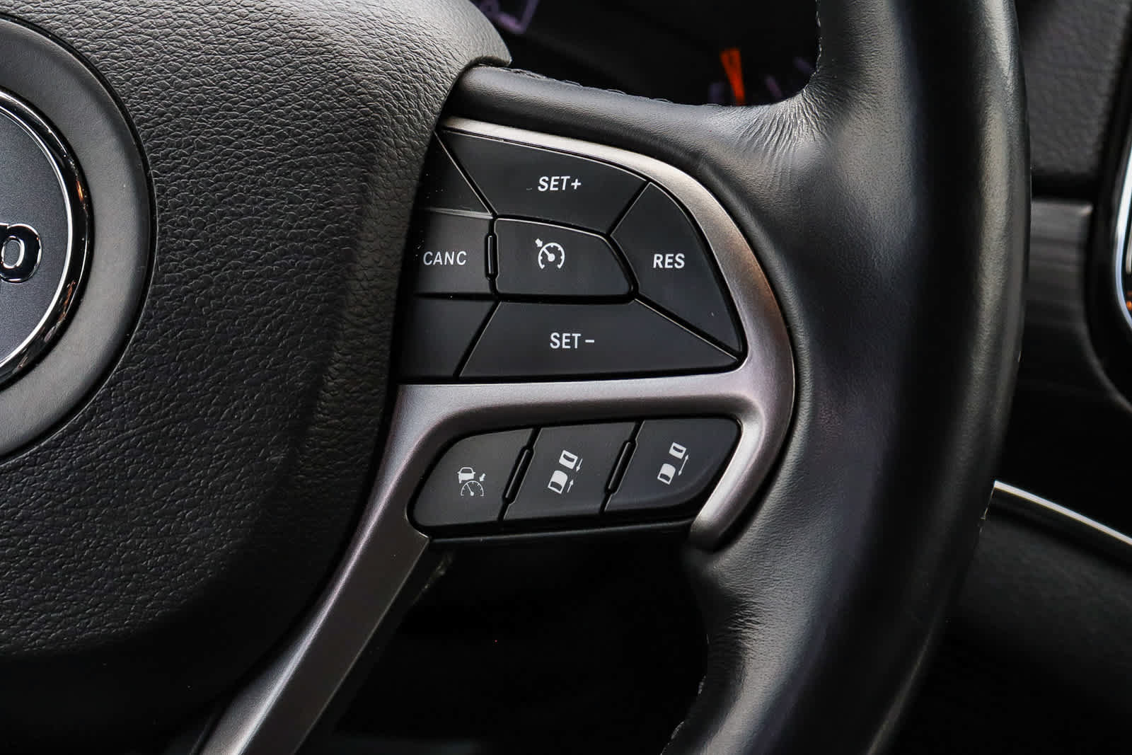 Used 2021 Jeep Grand Cherokee Limited w/ Quick Order Package 28K 80th AWD/4WD image 24